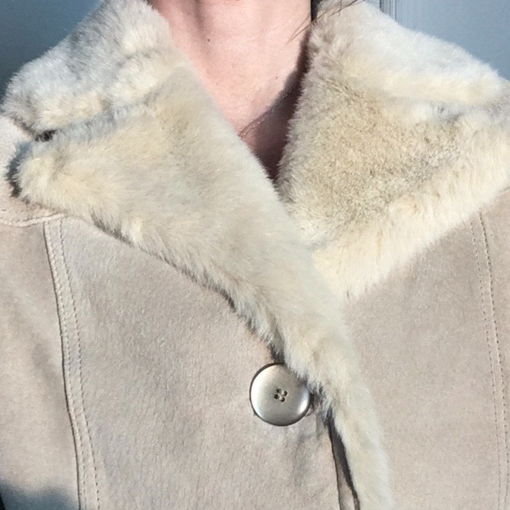 🚫SOLD🚫 VGT 1970s 100% Leather Suede Fur Coat - Picture 7 of 8